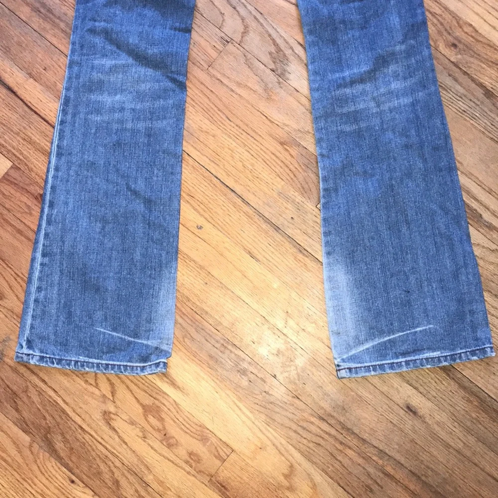 Jessica Simpson Distressed Jeans with Floral Design - Picture 7 of 8